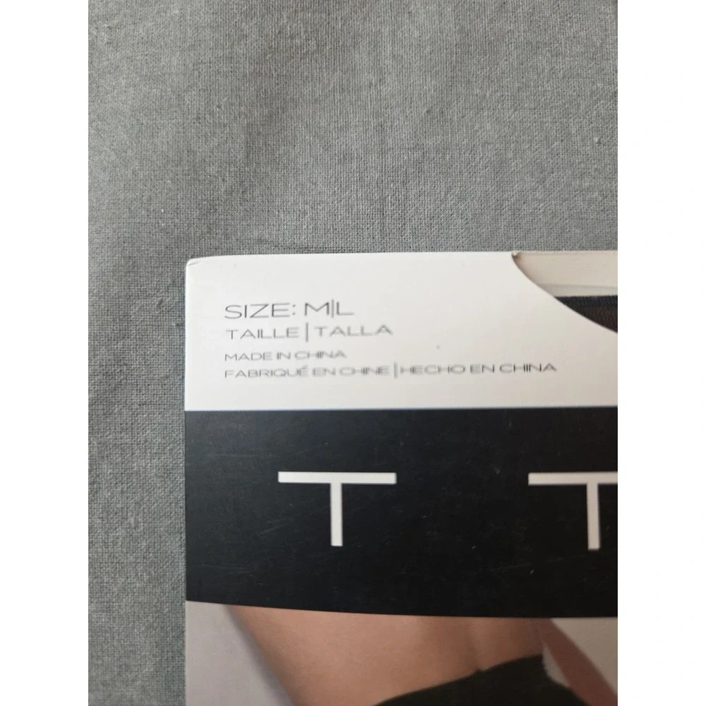 New T Tahari Smooth Sheer Control Top Pantyhose M/L Nude Nylon Spandex Black - Picture 4 of 5